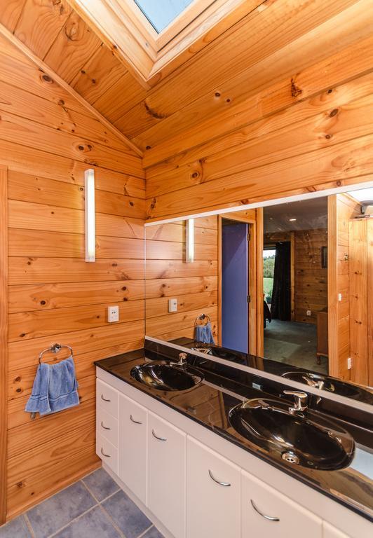 Beaver Farm House Бомбэй Экстерьер фото